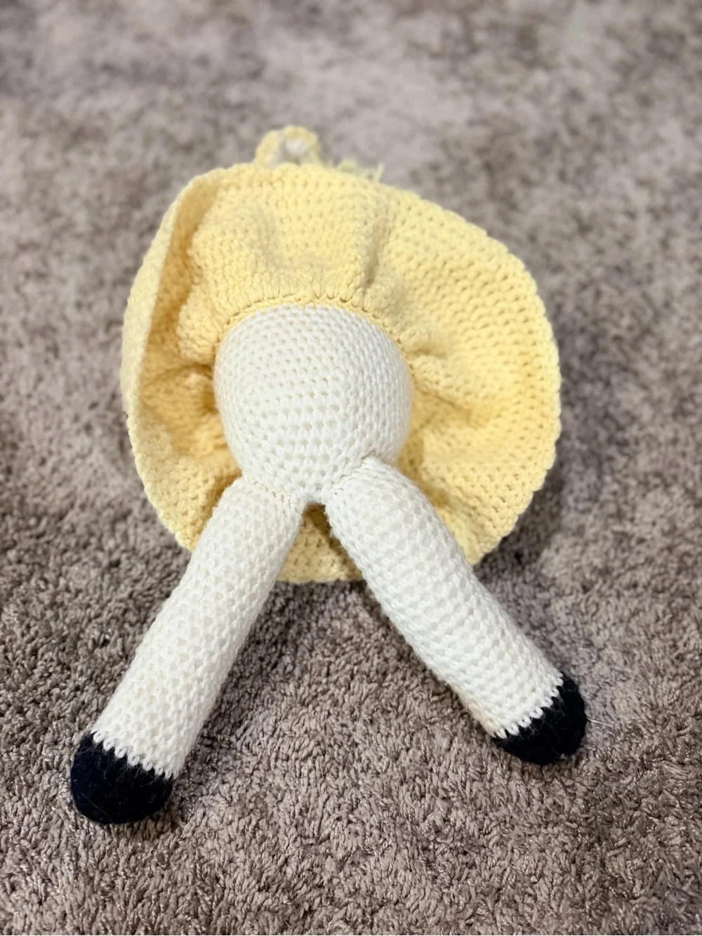 VTG 70s Handmade Crochet Doll Yellow Dress White Bib Floppy Hat &  Freckles 17”